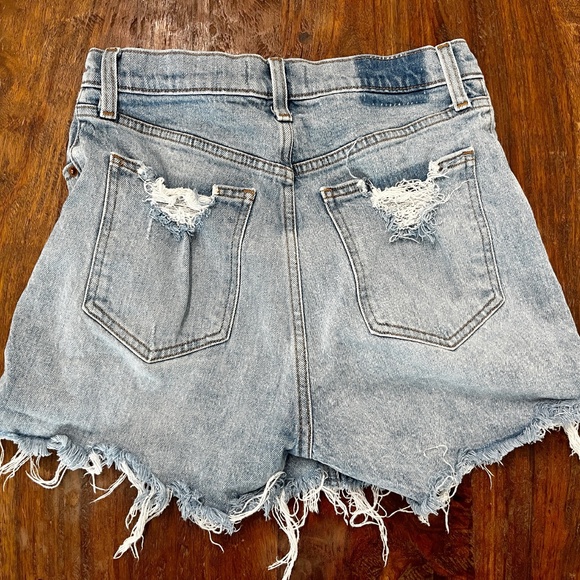 Abercrombie & Fitch The 90s Hi Rise Relaxed Cut Off Shorts Size 0 - Picture 2 of 2
